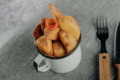 RUSTIC POTATOES ( WITH MERKÉN, WITH FINE HERBS )